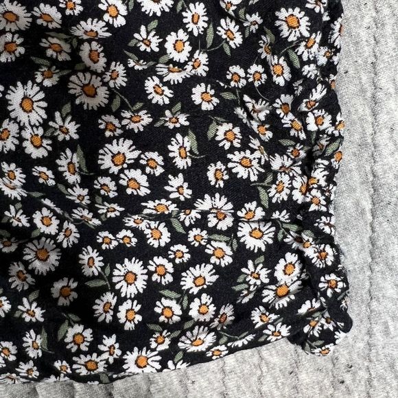 Hollister Black and White Floral Jumpsuit - Picture 4 of 12